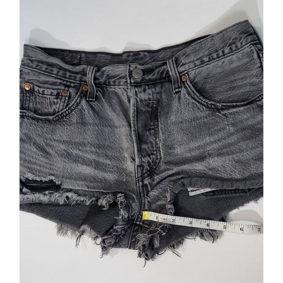 Levis 501 Womens Distressed Denim High-Waisted Button Fly Cutoff Shorts Size 26 - Picture 7 of 11
